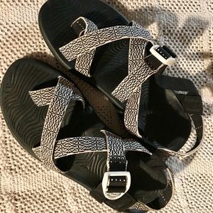 Chaco women’s Z/Volv 2 sandal